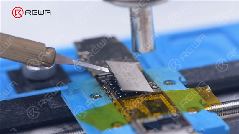 How to Use a Hot Air Gun – iPhone Motherboard Repair Tips